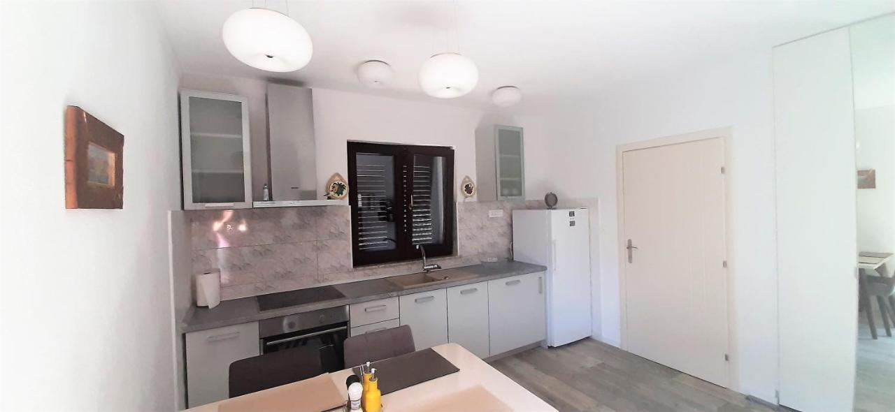 Apartments Figos Trogir Ngoại thất bức ảnh